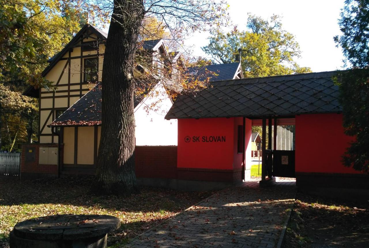Homestay Podebrady Ngoại thất bức ảnh