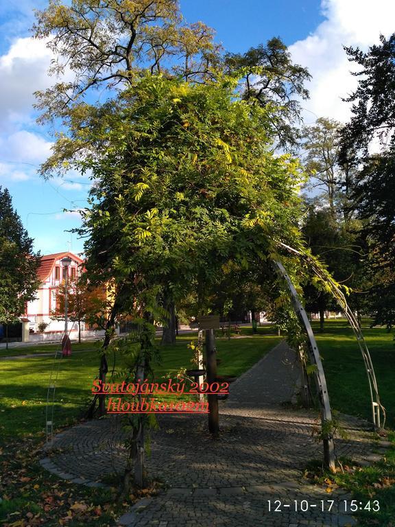 Homestay Podebrady Ngoại thất bức ảnh